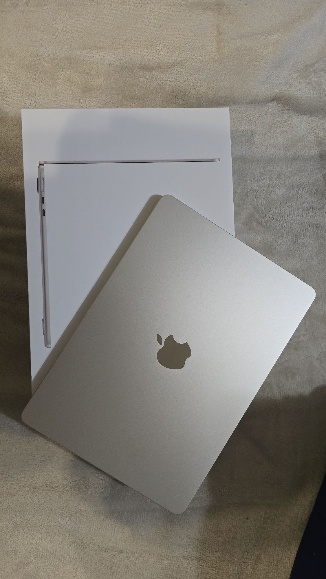 Macbook air 13.6" M2