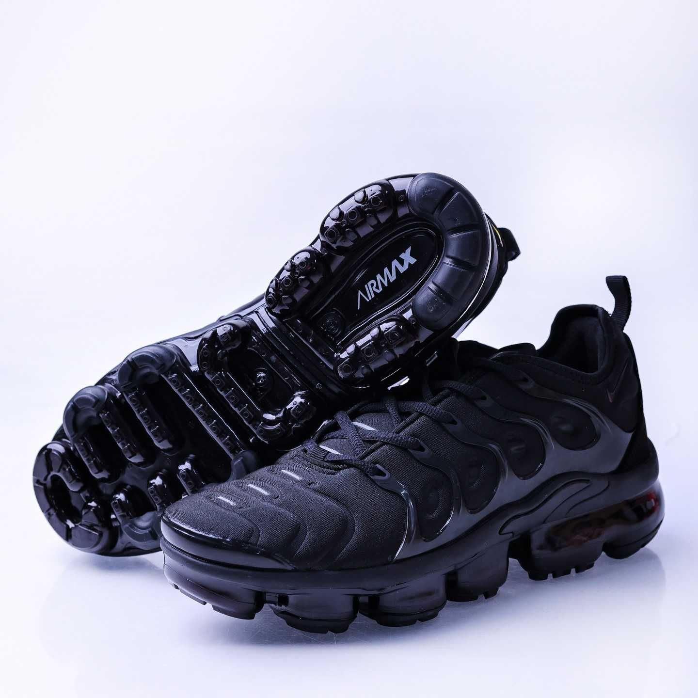 Nike VaporMax Plus "Triple Black"