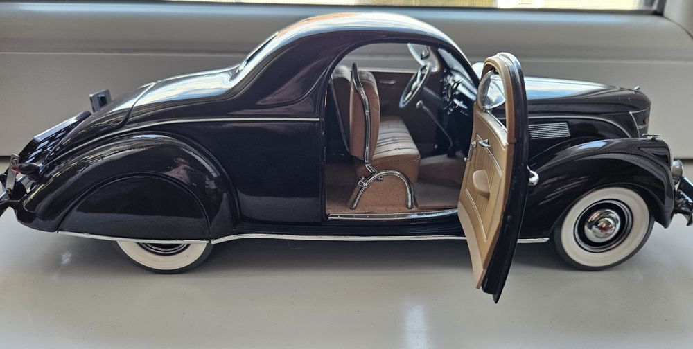 Lincoln Zephyr 1/18