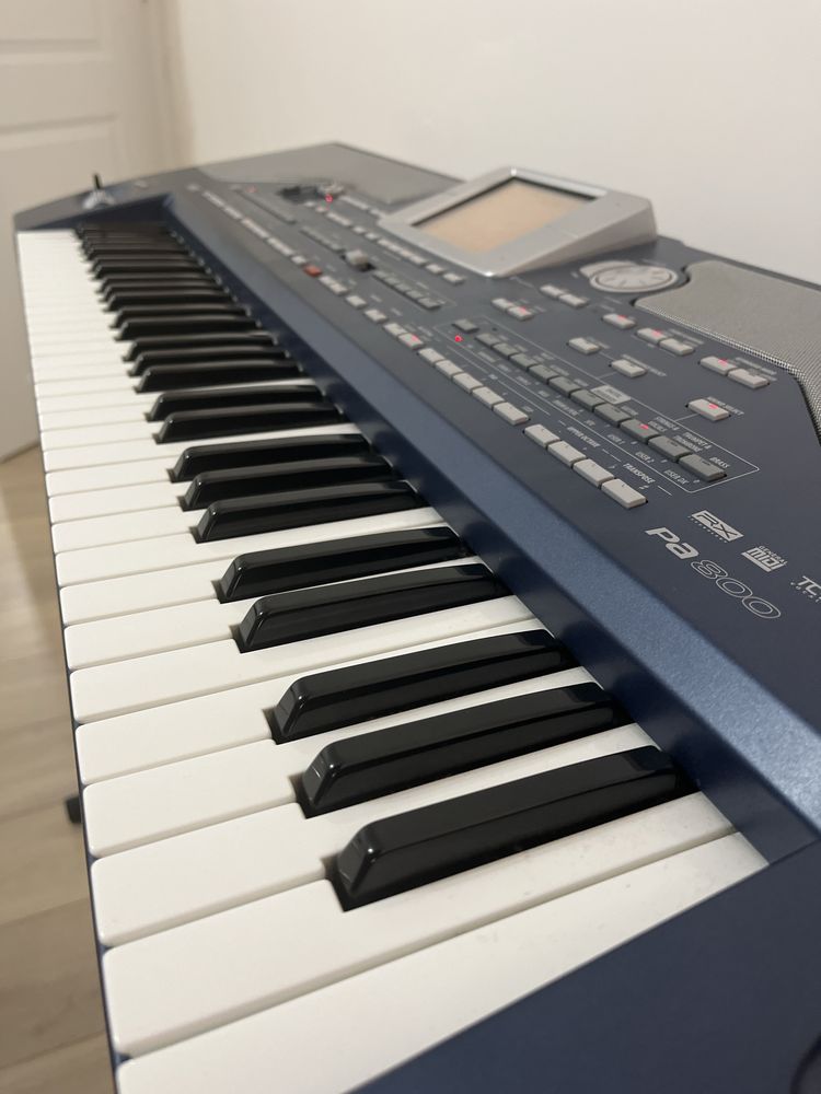 Orga Korg Pa800