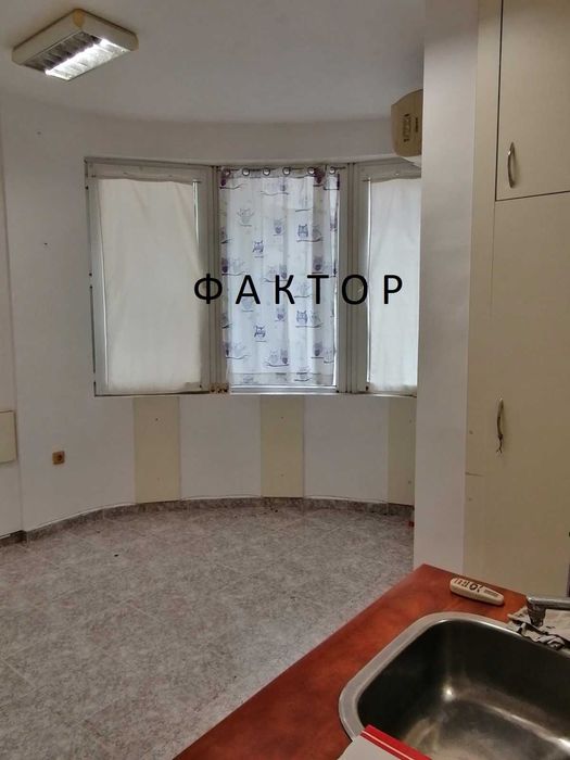 Продава се Офис в Пловдив, Център - 40 кв.м за 1063 €/кв.м - Снимка #1