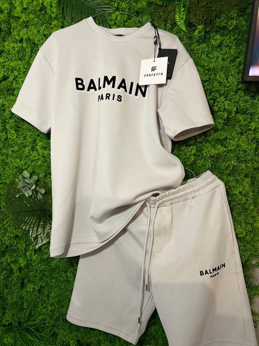 Compleu balmain barbati