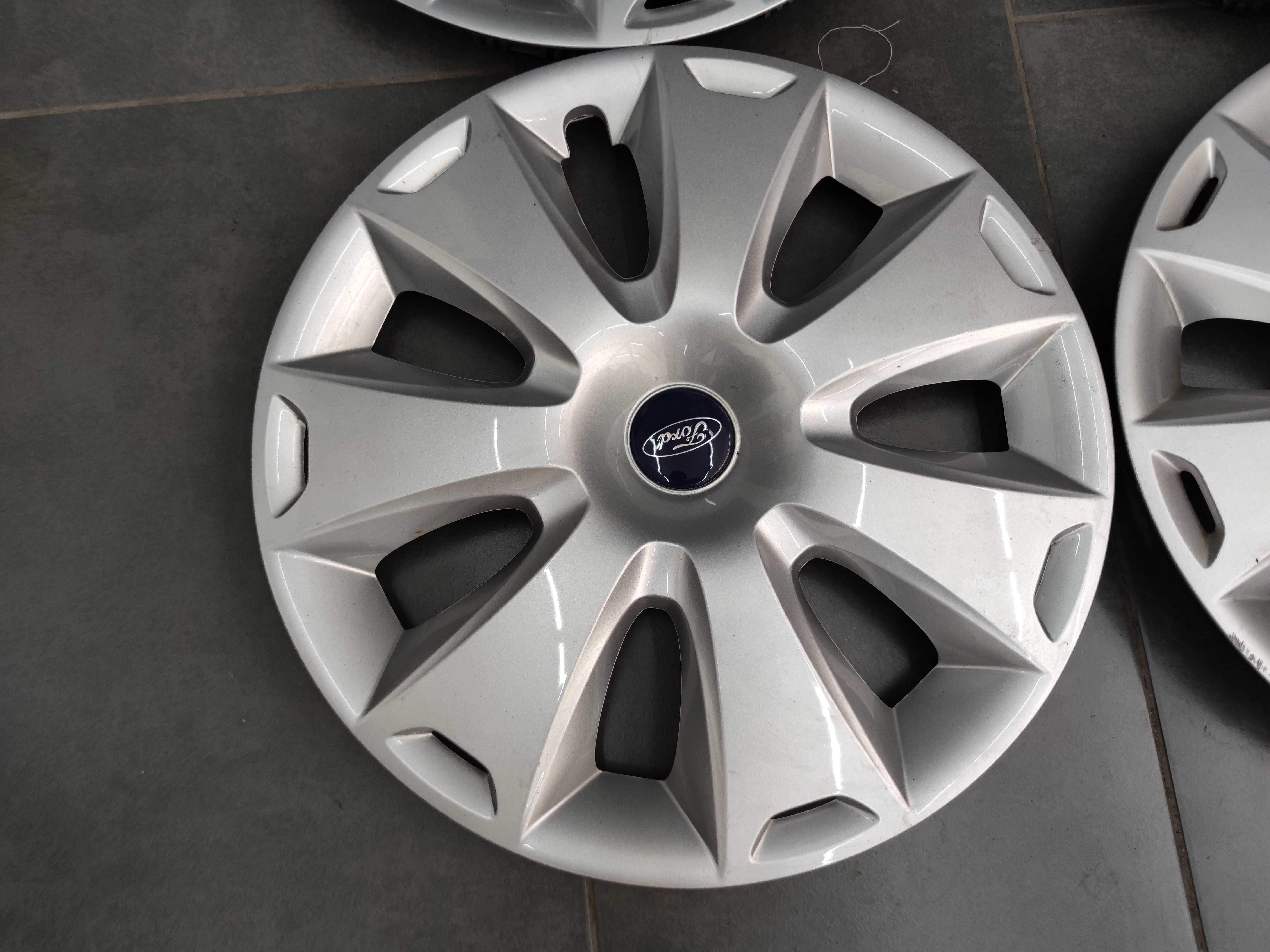 Тасове 16 - Ford