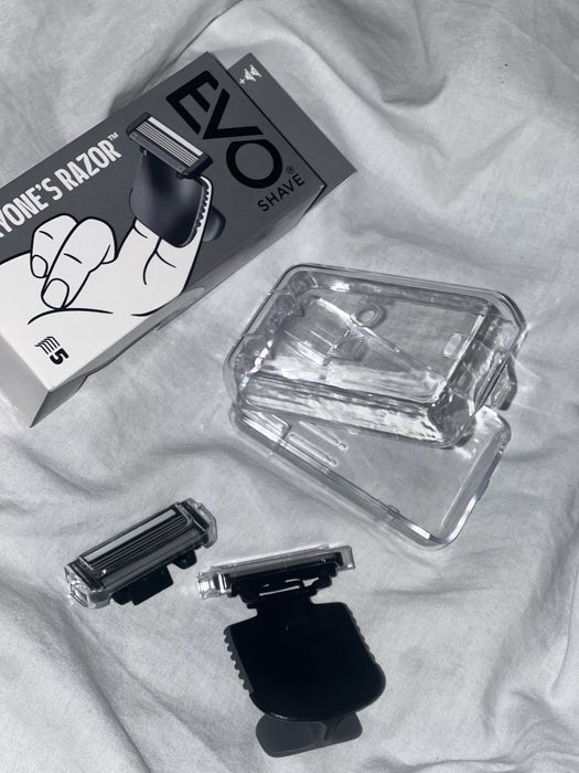 Супервыгодно! EVO Everyone Razor – 5 лезвий + футляр!