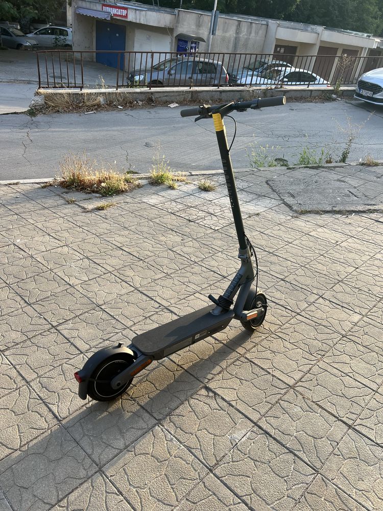Електрическа тротинетка Xiaomi 4 Ultra в гранция