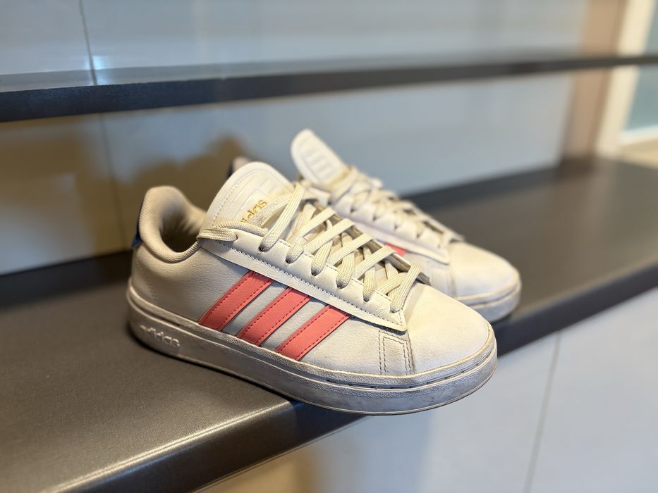 didas Women’s Grand Court Alpha GY8030