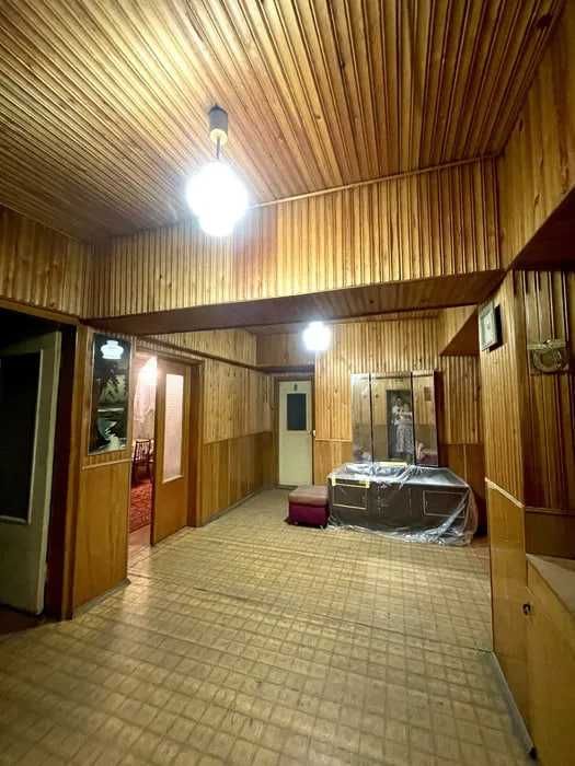 Продаётся 4х комнатная квартира 2/7/7 Чорсу Гум