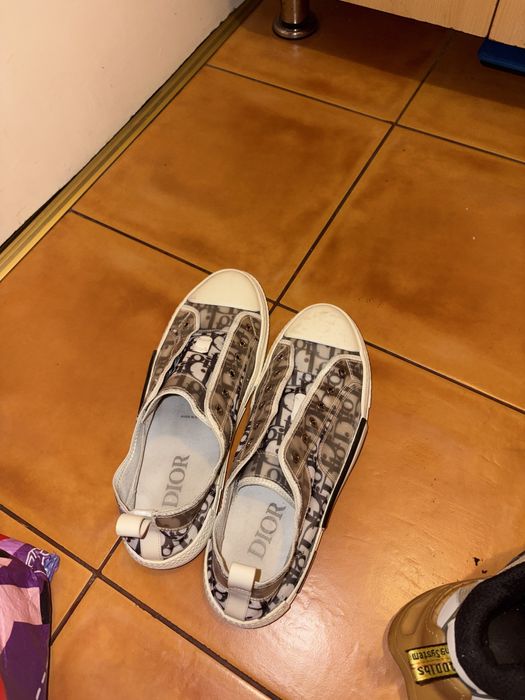 Dior b23 low.