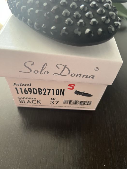 Balerini,marimea 37, cu insertii de pietre, eleganti in stare foarte b