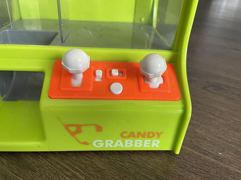 Игровой автомат для ловли игрушек