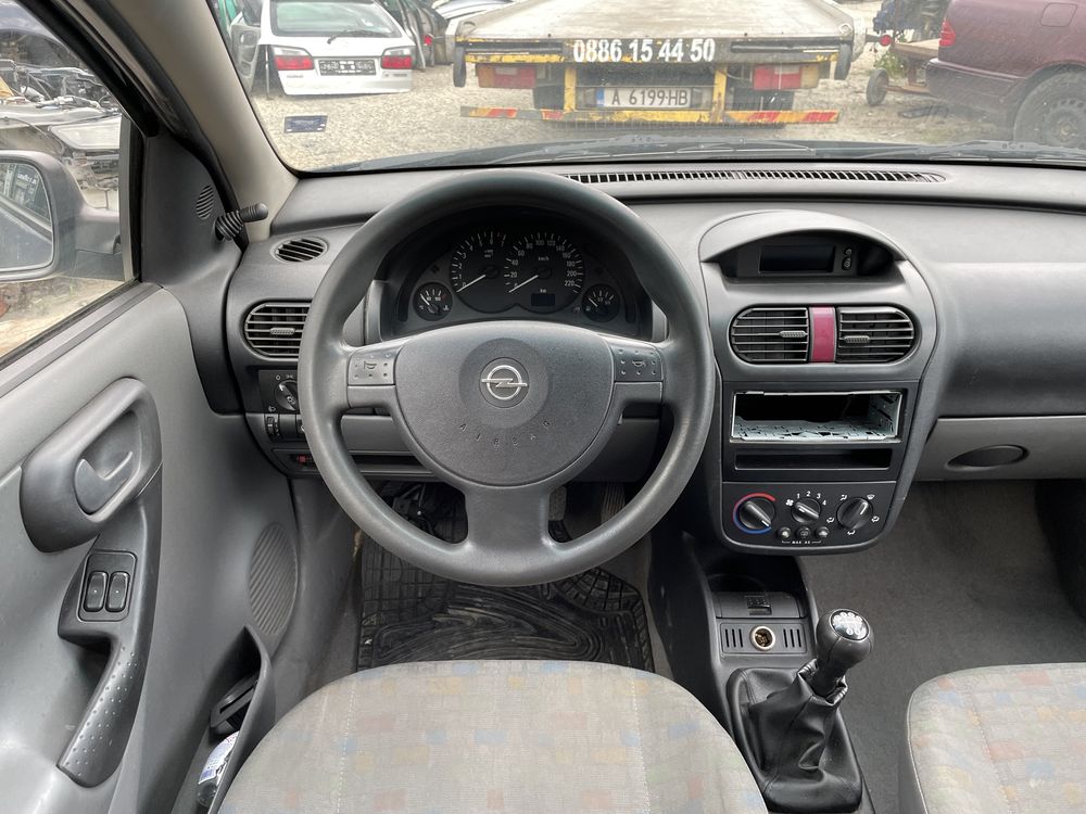 Opel Corsa C 1.0 12v 58hp 2002г На Части