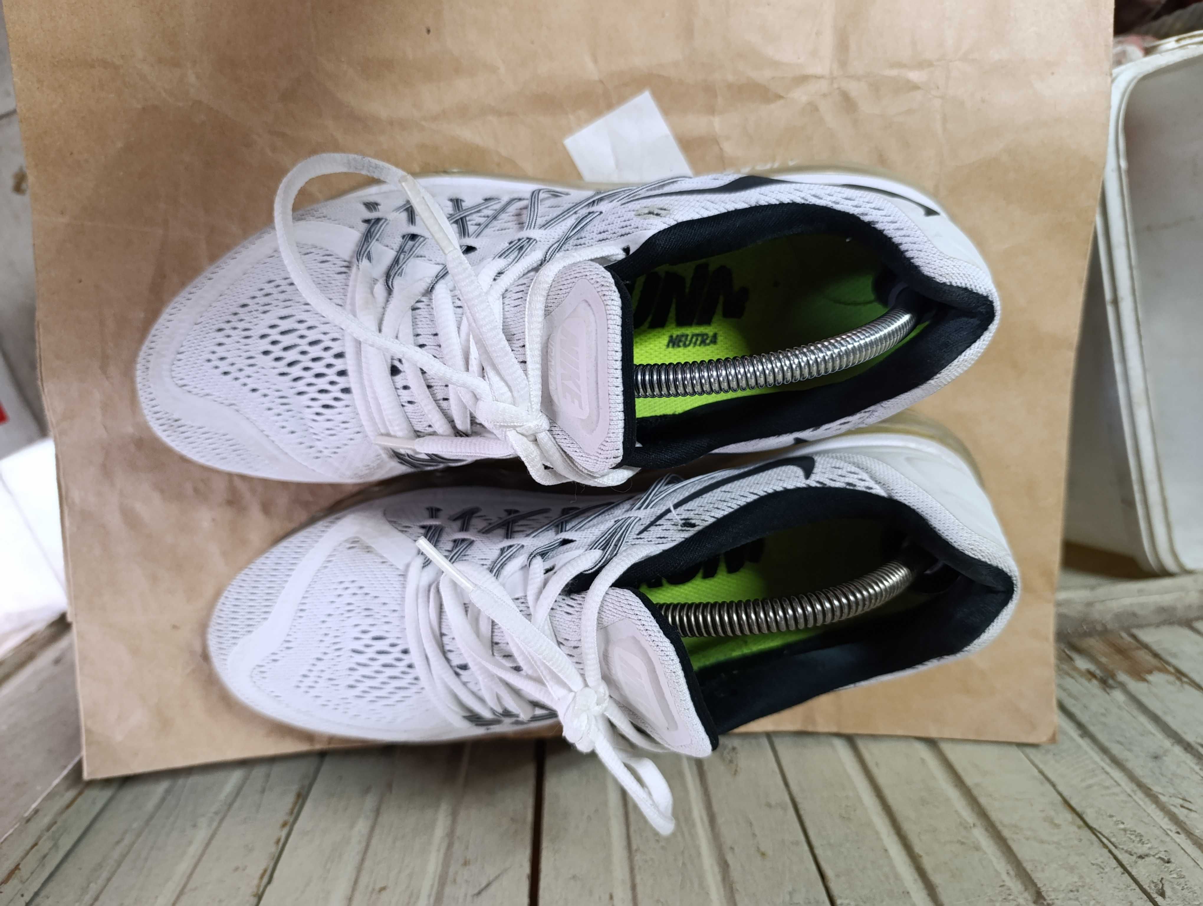 Nike Air Max 2015 White/Black''оригинални маратонки 44 номер