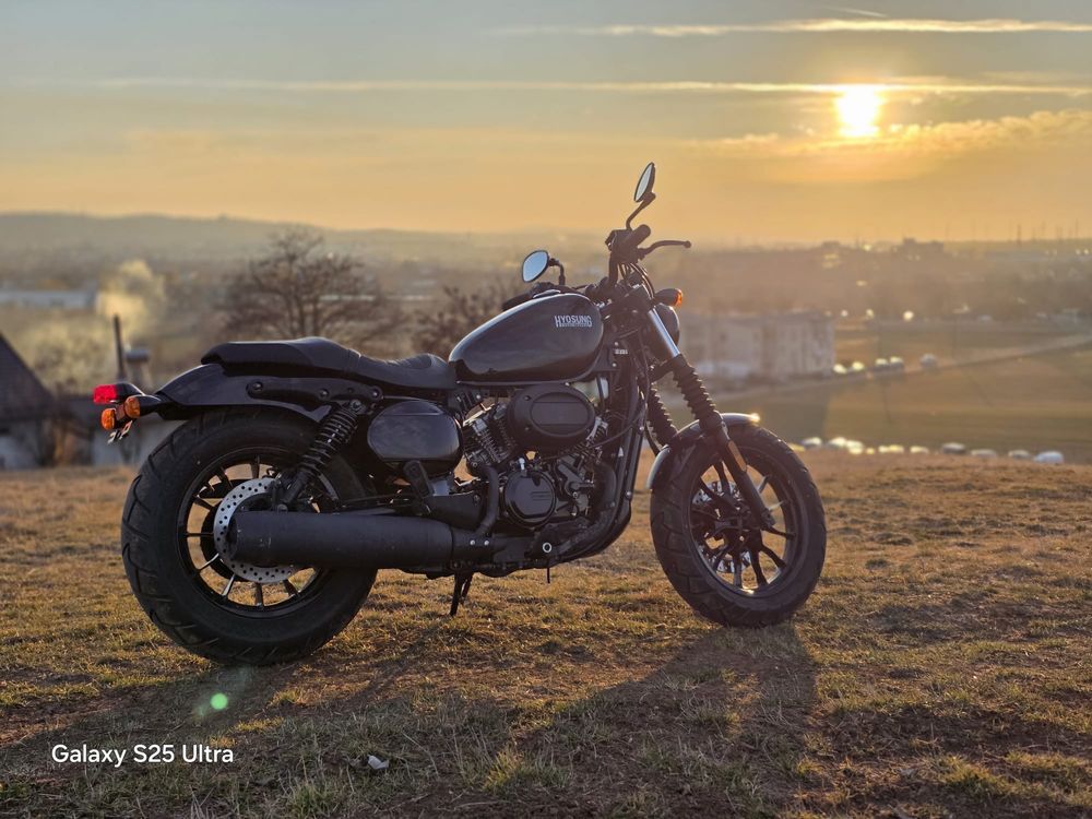Motocicleta Hyosung GV 125S
