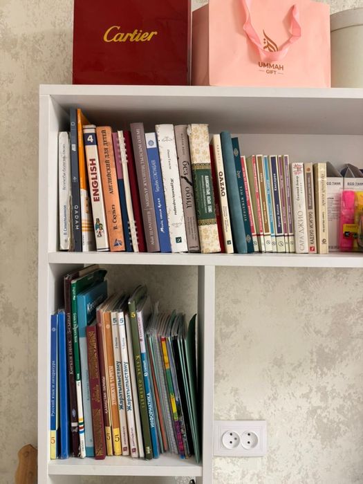 Компютерный стол, в хорошем состоянии