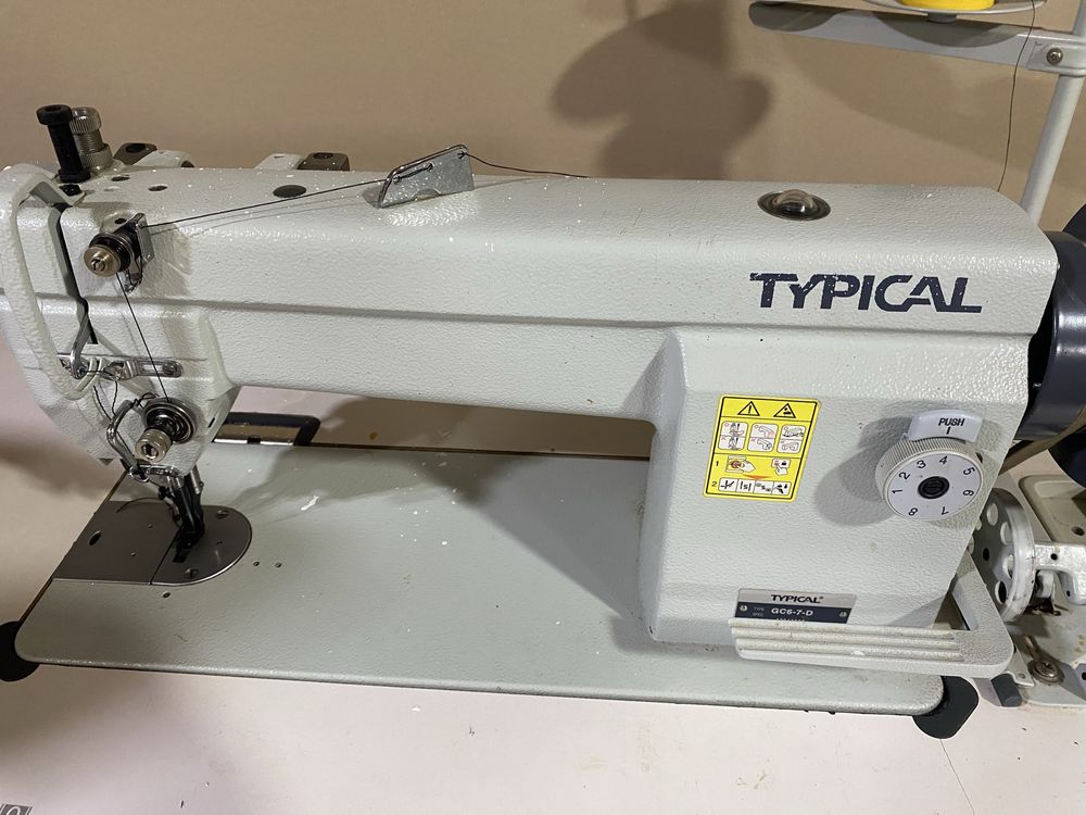 Продам швейную машину тупикал gc6-7-d