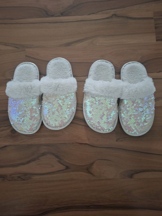 Papuci casa cu sclipici marime 31