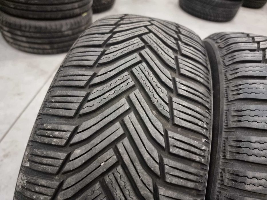 4 Anvelope IARNA 205.55.16 'Michelin' ; stare foarte buna
