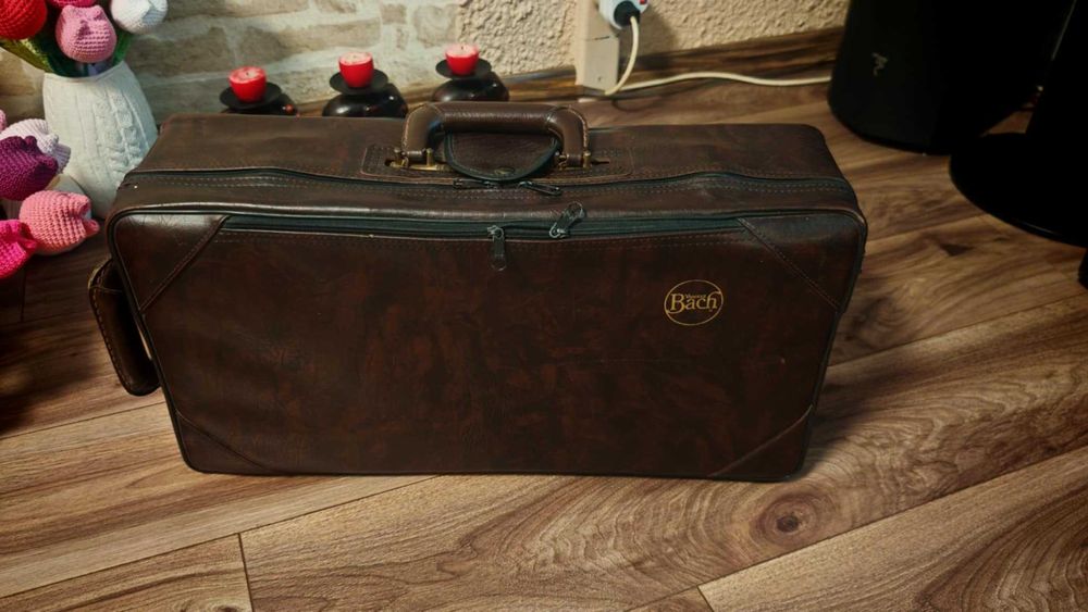 Предлагам за продажба тромпет Vincent Bach Stradivarius 37 Gold