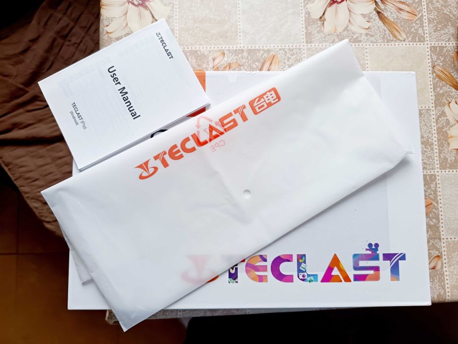 Таблет TECLAST-2025  андроид 15. Rom 128 GB. Ram 8 + 12 ГБ. 11 инча.