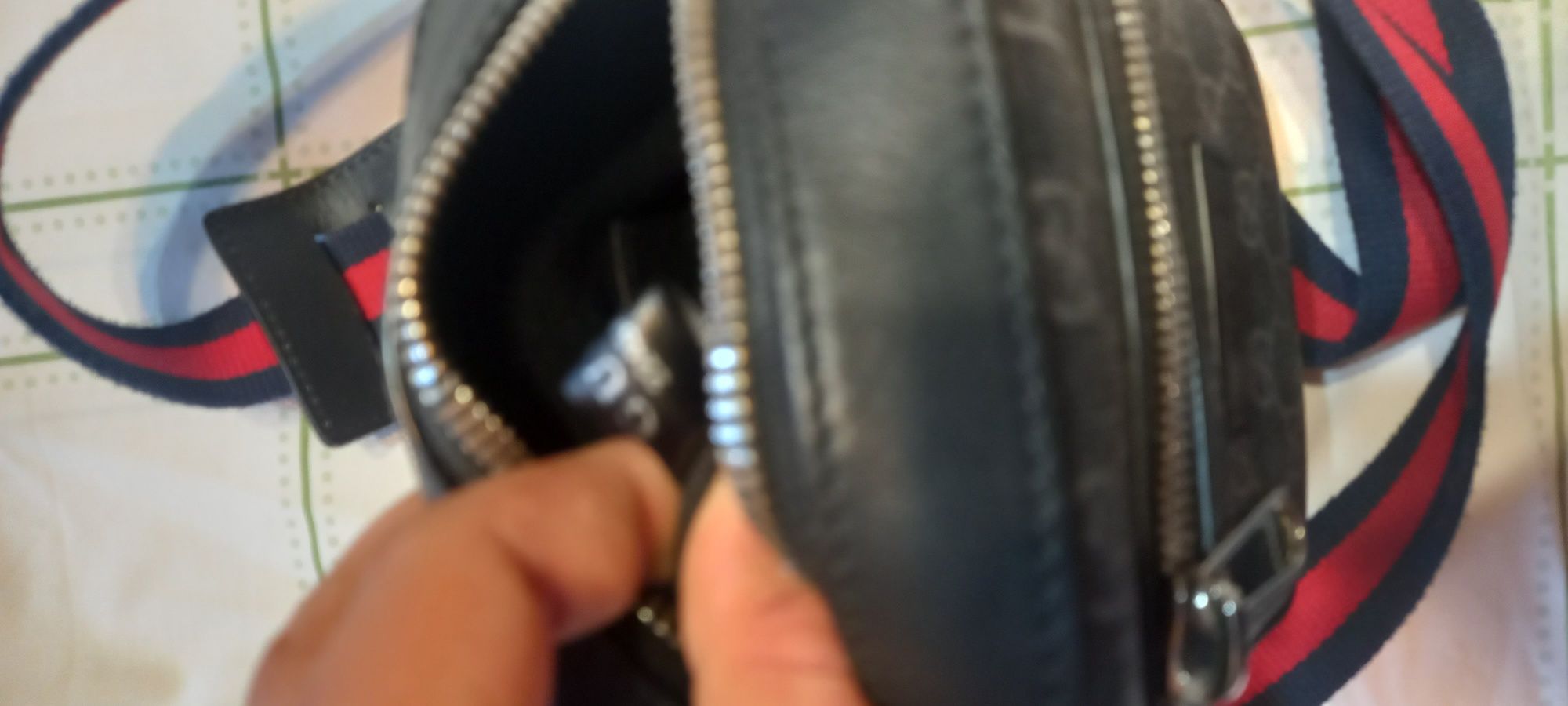 Оригинална чанта Gucci messenger bag !!!