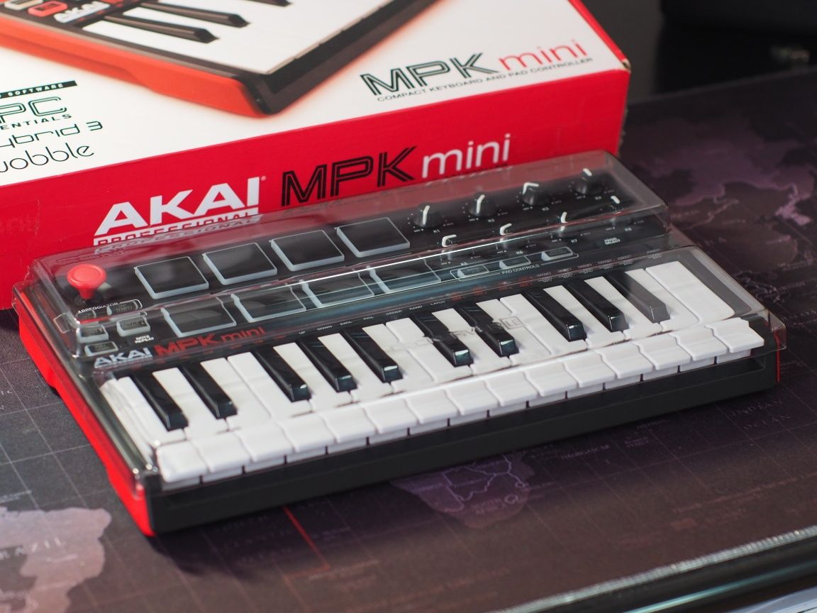 MIDI - Akai MPK Mini MK2 + DeckSaver