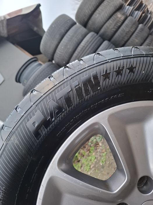 Vand roata R 16 dacia dastar cu senzor și anvelopa 215 65 16 iarna