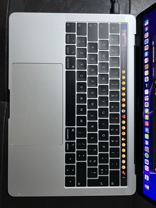 MacBook Pro 13-inch 2019 – Silver – Defect la display