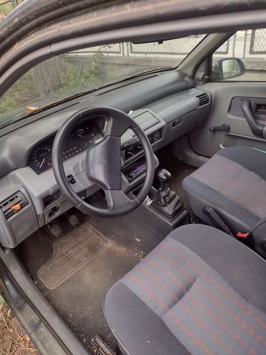 Продавам Рено клио