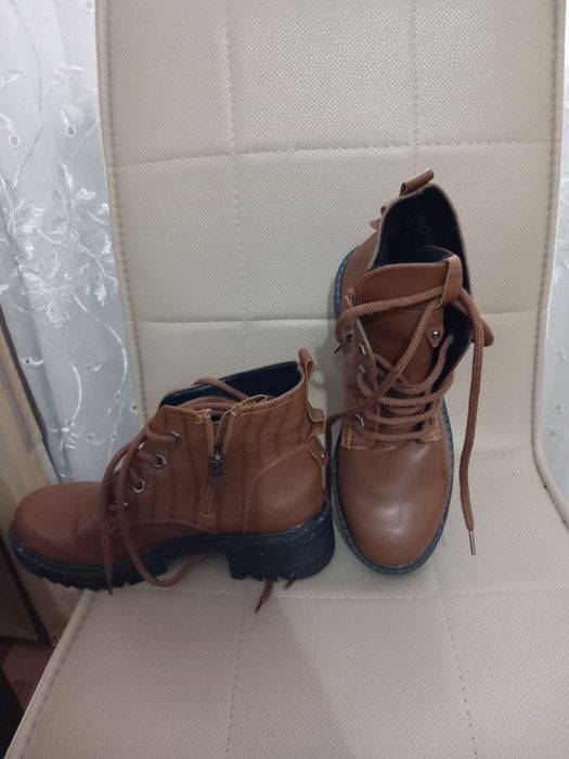 Vand ghete dama marimea 37