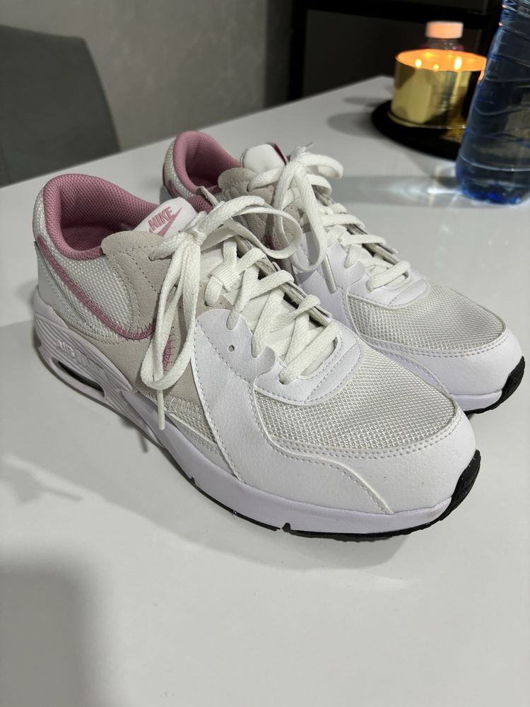 Маратонки Nike air max