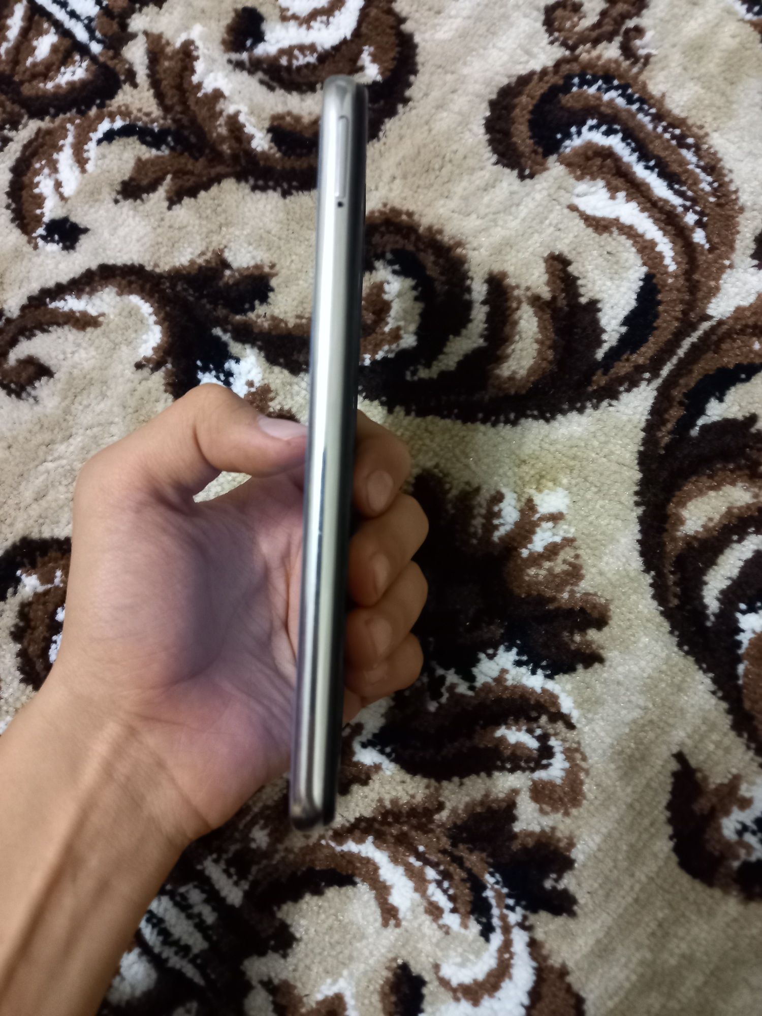 Продаётся Redmi note 8