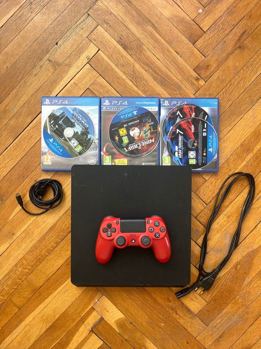 Playstation4 slim с 1 джоистик и 6 игри