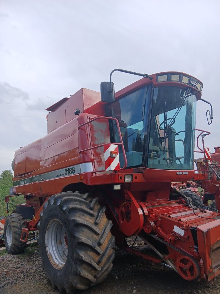 Case axial 2188 .