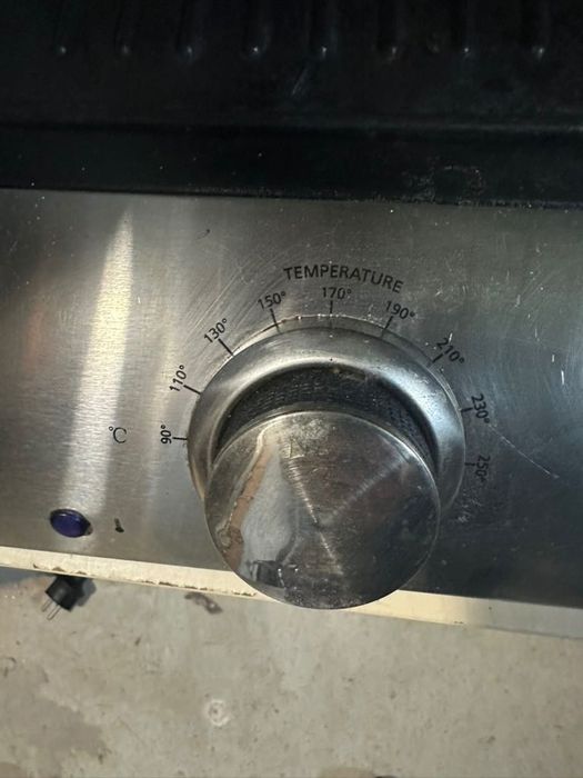 Gratar electric barbeque