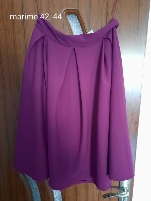 Vand lot de 22 fuste casual/office/elegante