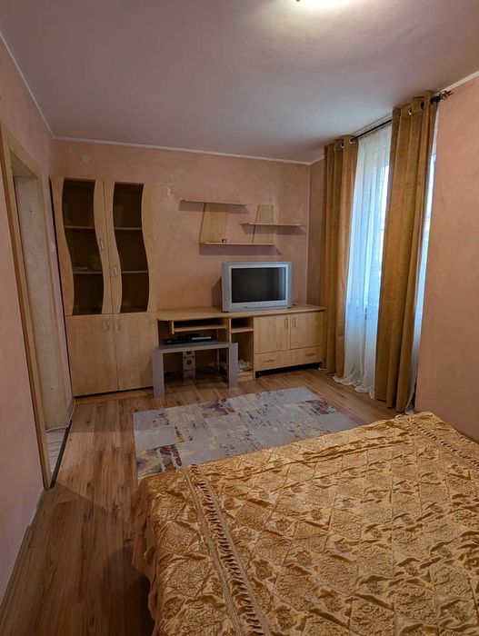 Inchiriez apartament in Petrosani