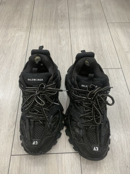 Balenciaga tracks