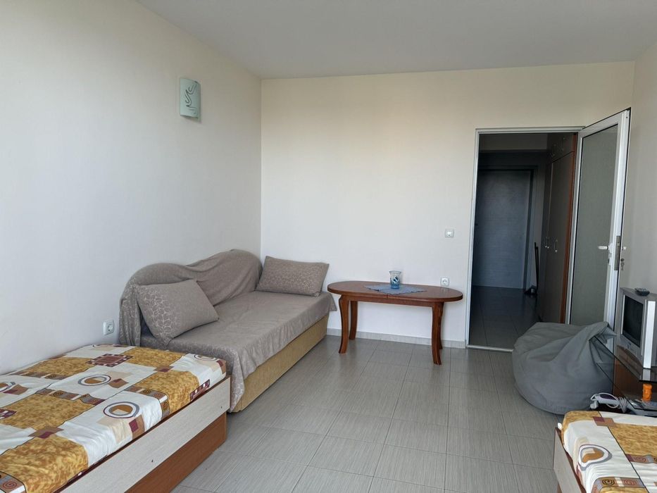 Продава се Тристаен апартамент в Бургас, Долно Езерово - 77 кв.м за 1212 €/кв.м - Снимка #9