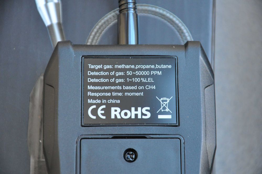Detector profesional portabil de gaz, cu ecran color, senzor instant