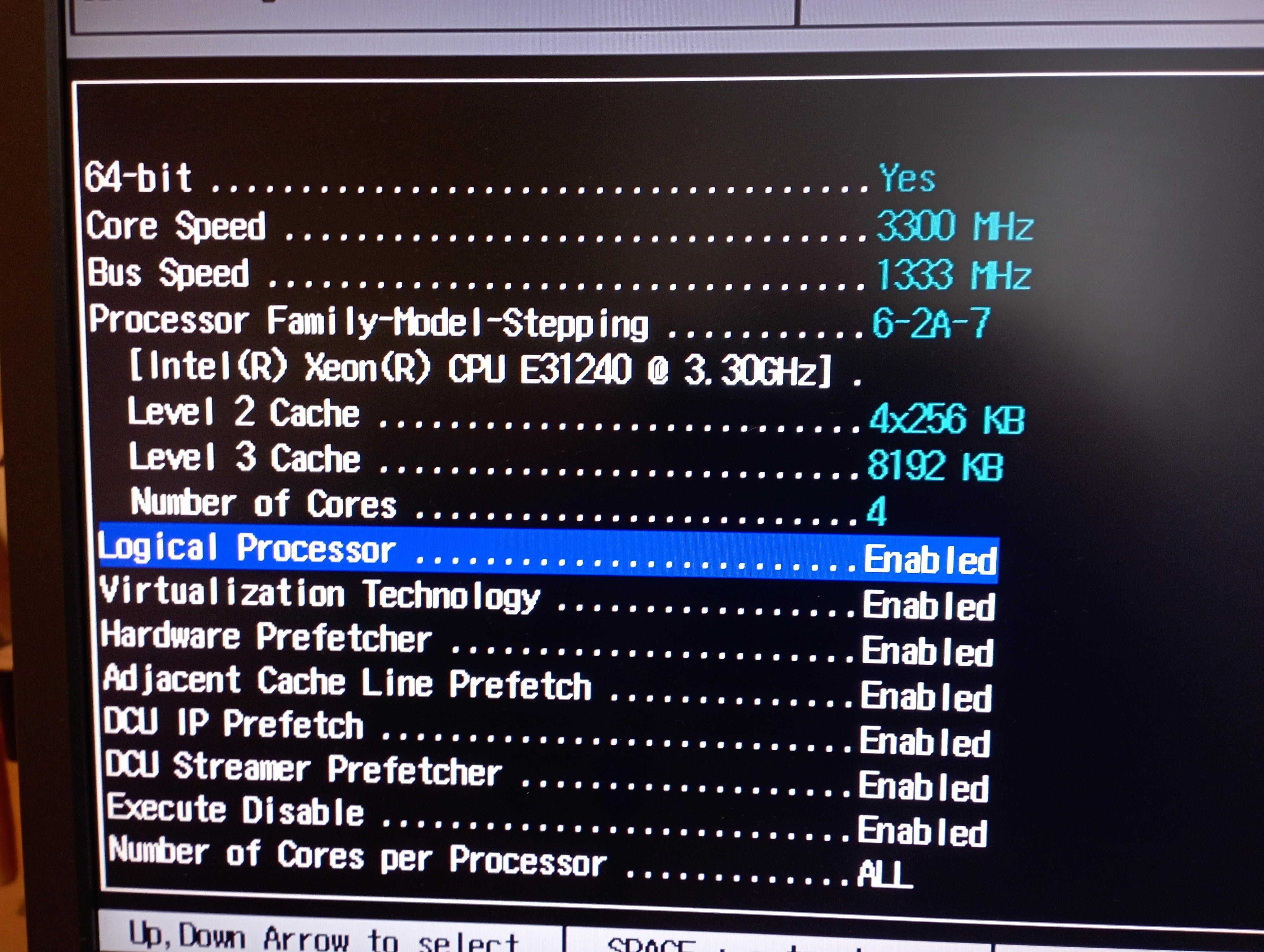 Продавам Сървър DELL PowerEdge R210 II,Xeon 3.30Ghz ,4GB DDR3, 2x500GB