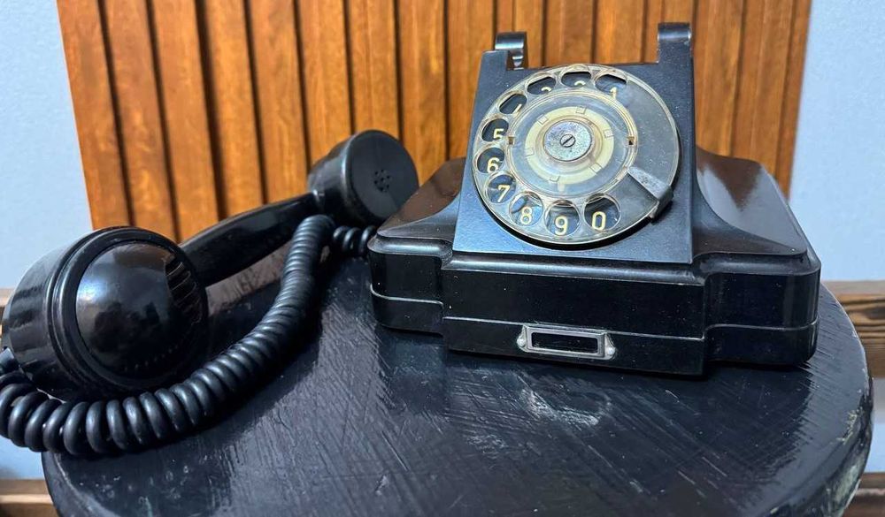 Продаю телефон 59 года Советского Союза Рабочий