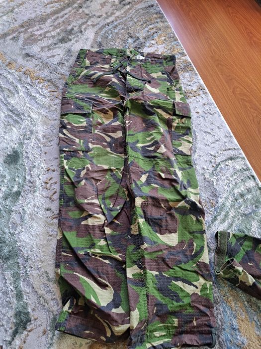 Tinuta militara tip ripstop