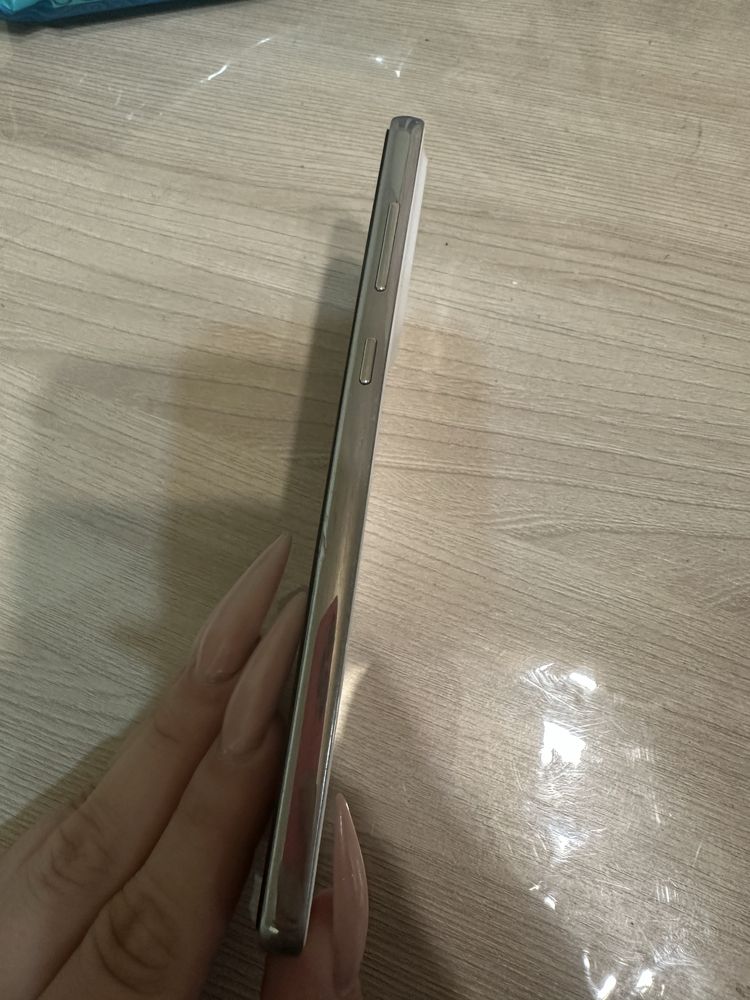 Продам Samsung A73 5G