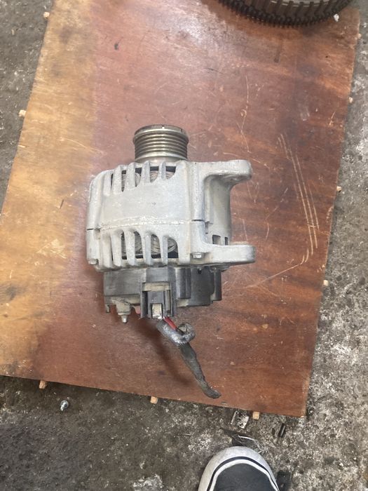 Renault clio 4 2015година 1.5dci Динамо