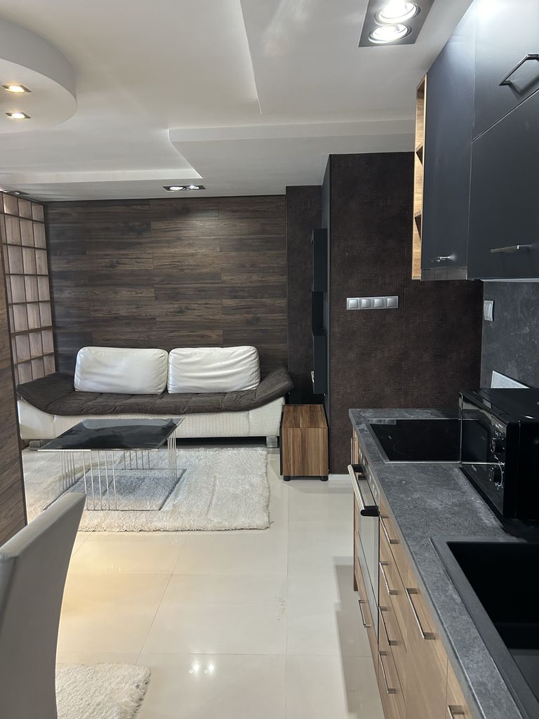 Дава се под наем Едностаен апартамент в Шумен, Басейна - 70 кв.м за 357 € - Снимка #13