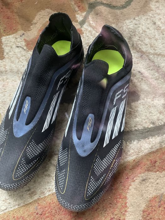 Vand ghete adidas f50 43
