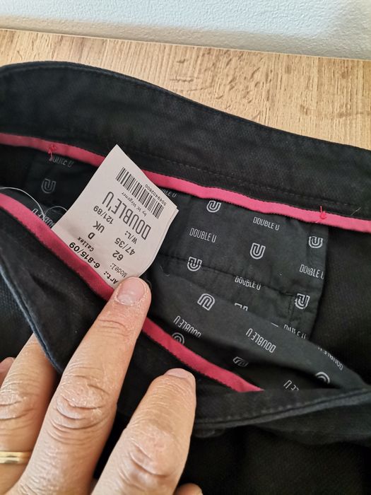 Pantaloni eleganti barbatesti