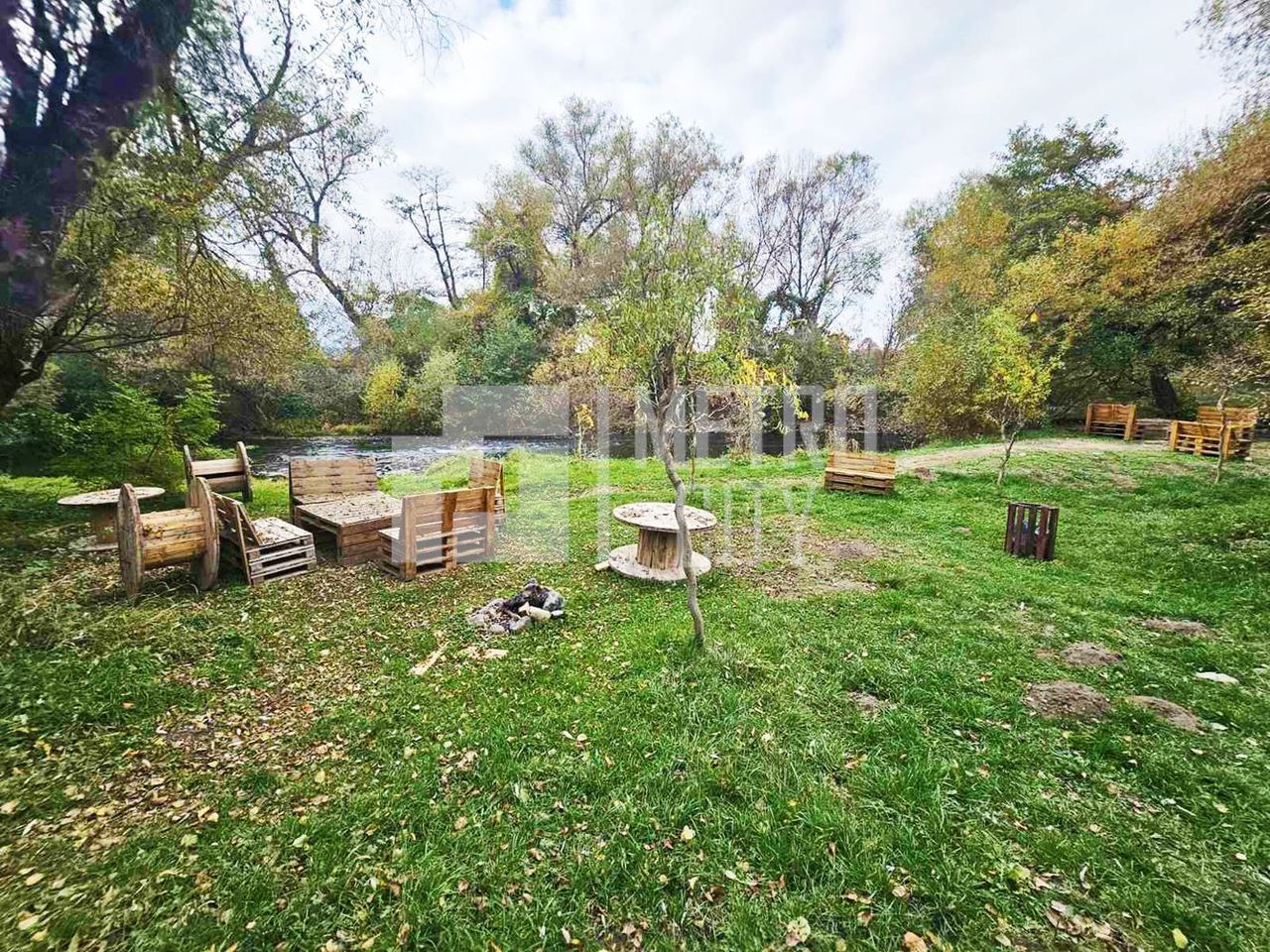 Продава се Парцел в София, в.з. Врана - Герман - 1600 кв.м за 182 €/кв.м - Снимка #2