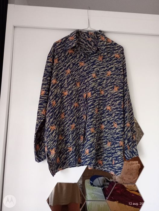 Vând rochii și cămăși