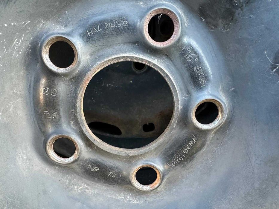 Roti iarna vw polo skoda fabia 14 cauciucuri perfecte 165/70 R14